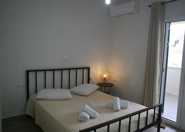 Aeraki House *