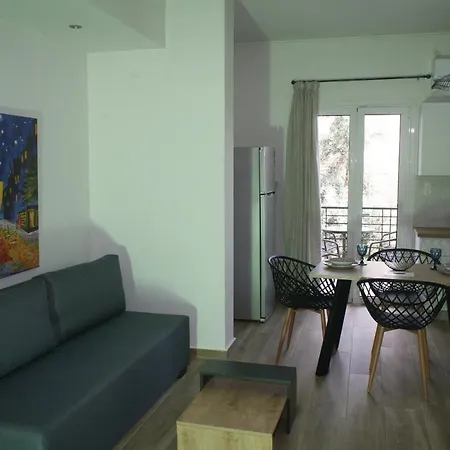 Aeraki House *