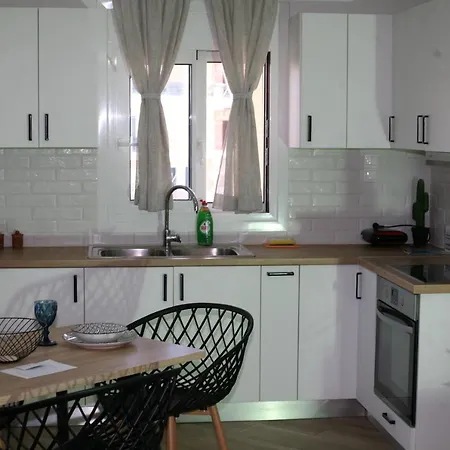 Apartment Aeraki House *