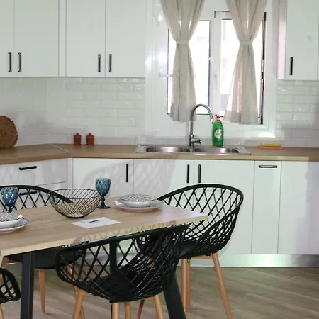 Aeraki House *