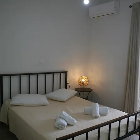 Aeraki House *