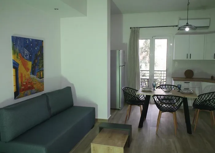 Aeraki House *